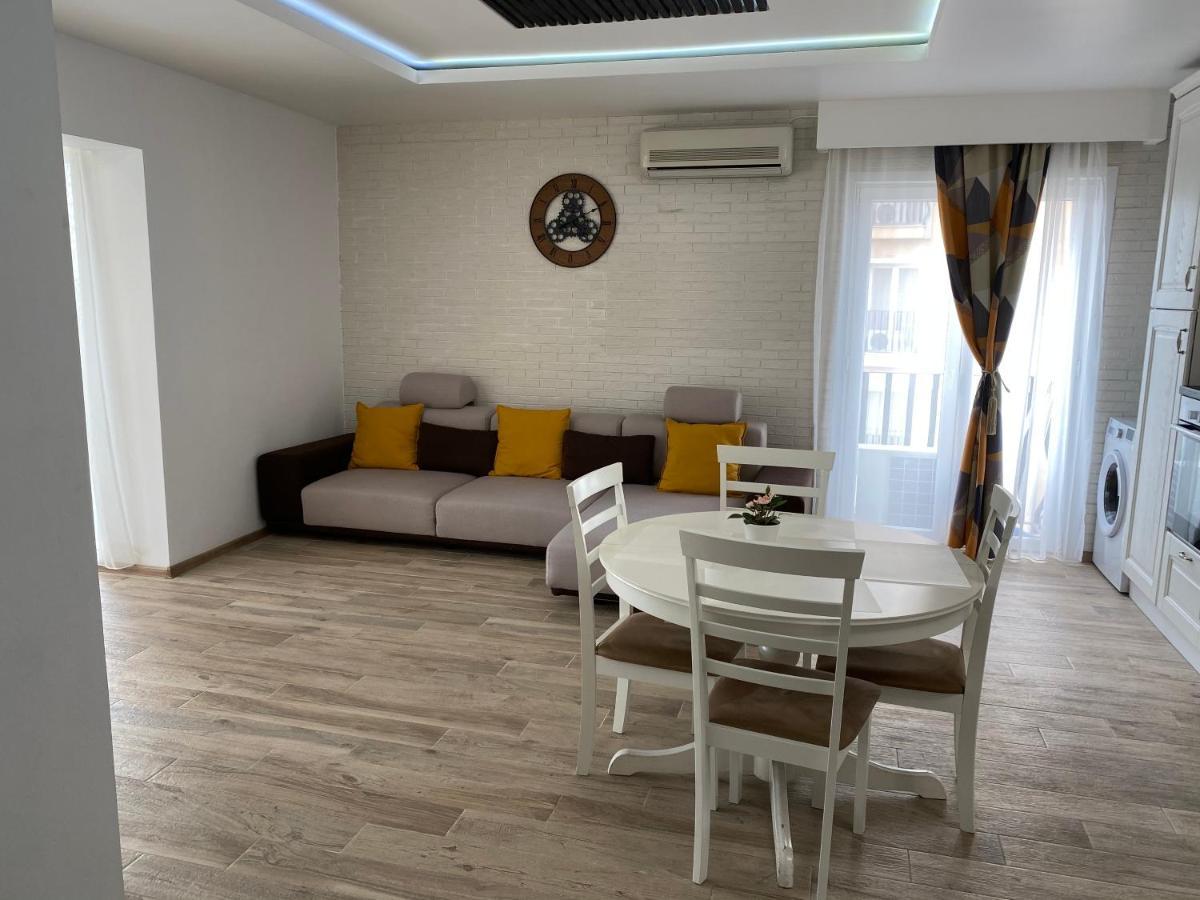 Sunny Deluxe Apartment Cosmopolis Stefanestii de Jos المظهر الخارجي الصورة