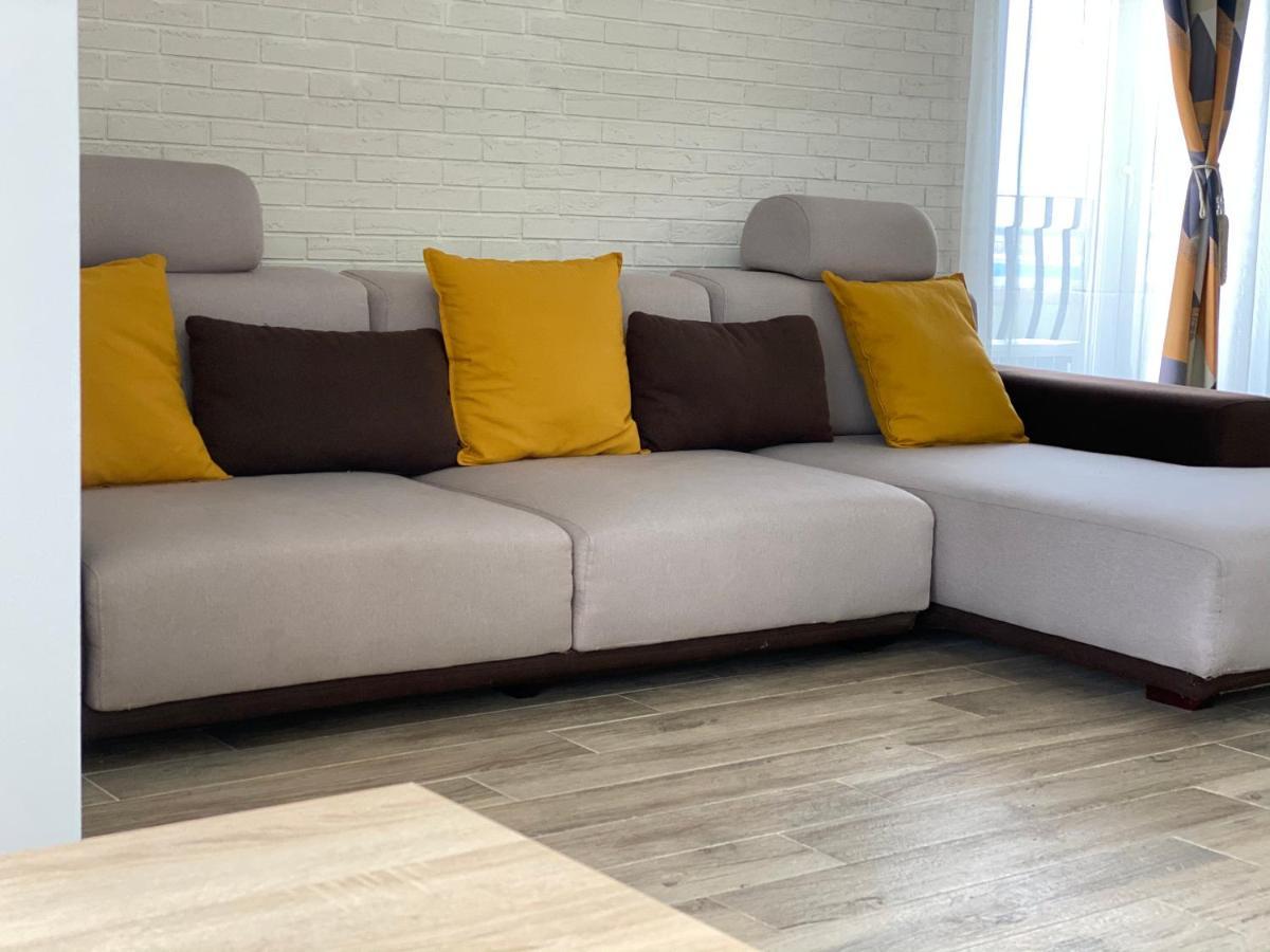 Sunny Deluxe Apartment Cosmopolis Stefanestii de Jos المظهر الخارجي الصورة